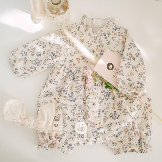 [Scratch_sale] 토끼가 만든 작고 예쁜 정원 속 우리아가 - rabbit &amp; flower cute cotton 1oz all open bodysuit