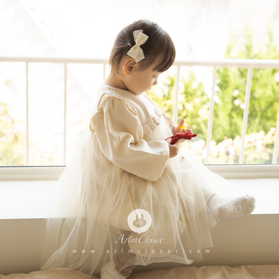 [17차제작] 살랑이는 나비를 좋아하는 햇살나라 공주님 - lace ribbon vanilla tutu baby cotton dress